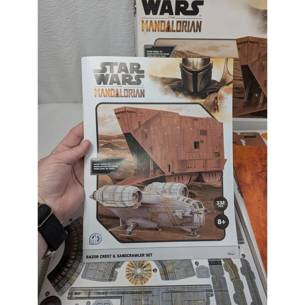 Star Wars - The Mandalorian - Paper Model Kit - Razor Crest & Sandcrawler Set